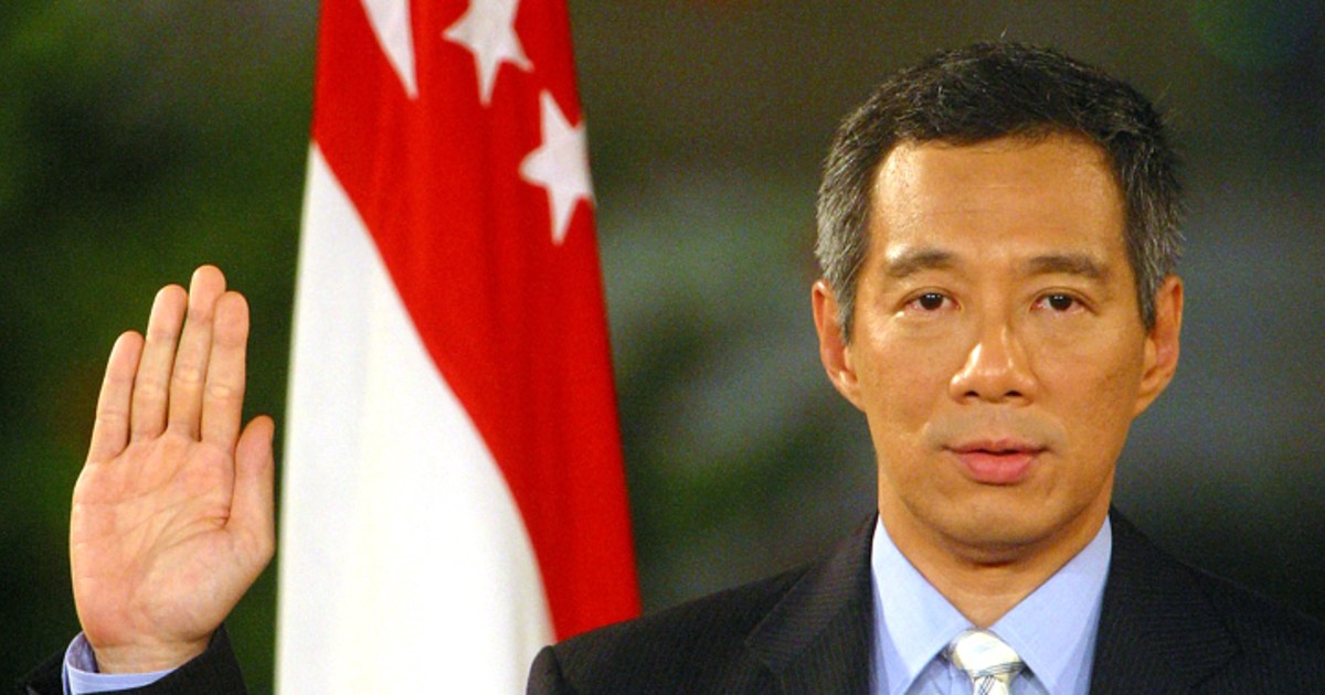 New prime minister takes office in Singapore