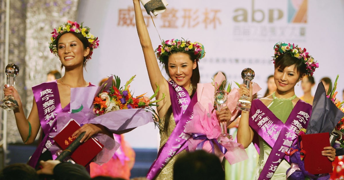 Once rejected, China embraces beauty pageants