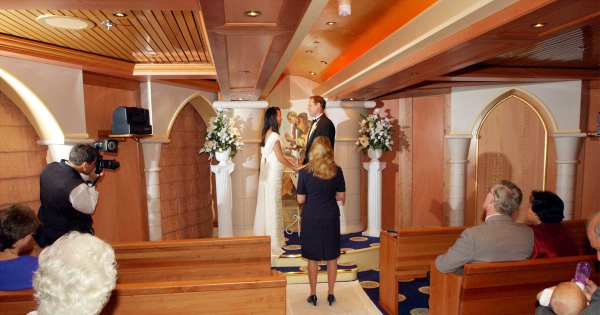 Best Cruises For Weddings