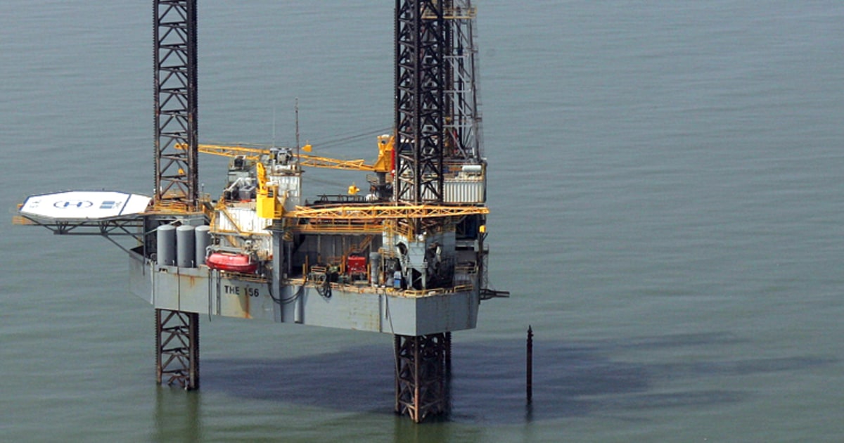 Rita wreaks havoc on oil rigs, platforms