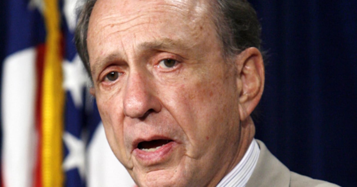 Sen. Specter preparing bill to sue Bush