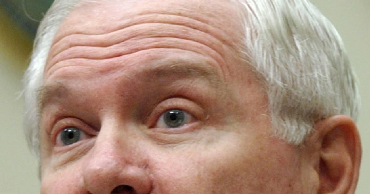 Gates fires warning shot at military brass