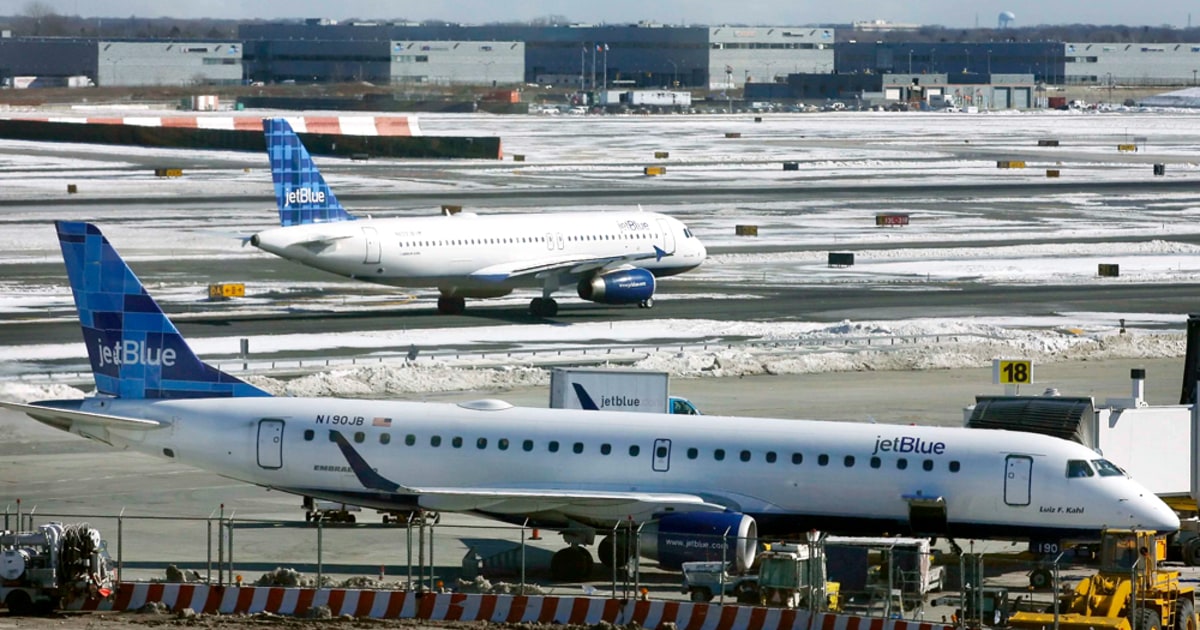 Report Says Long Airport Taxiway Delays Slim report-says-long-airport-taxiway-delays-slim