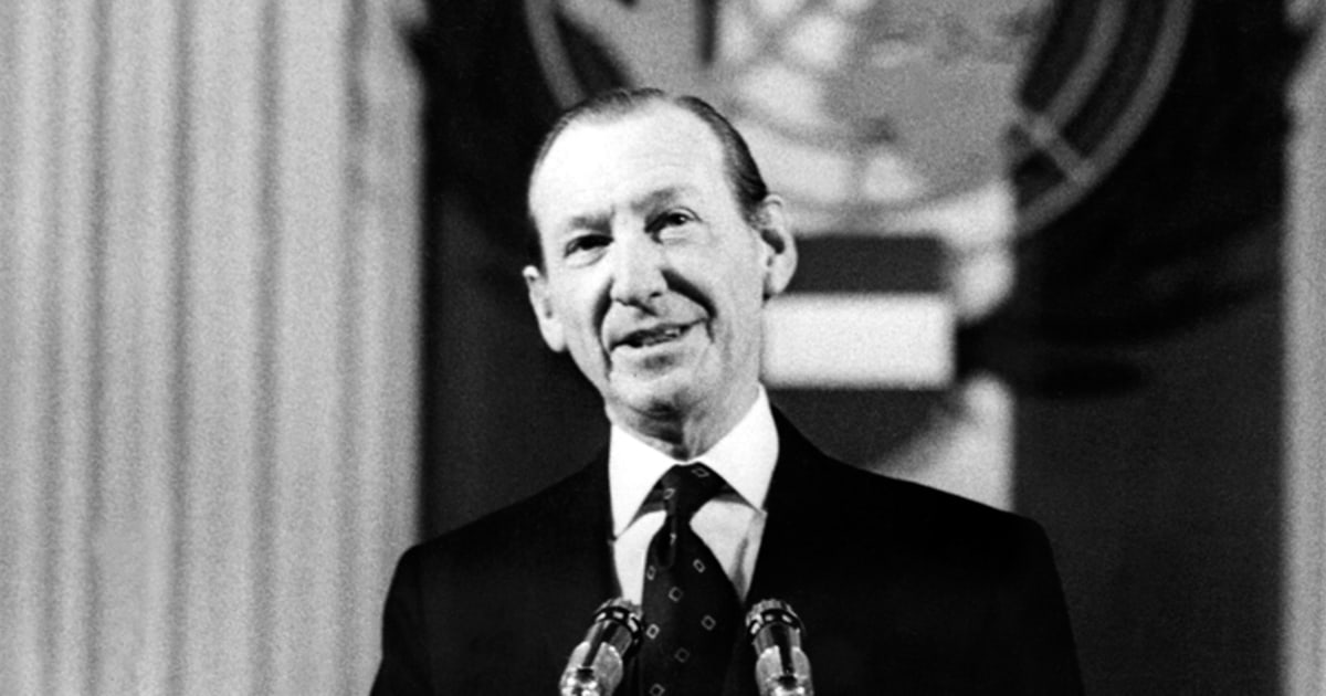 Controversial former U N chief Waldheim dies