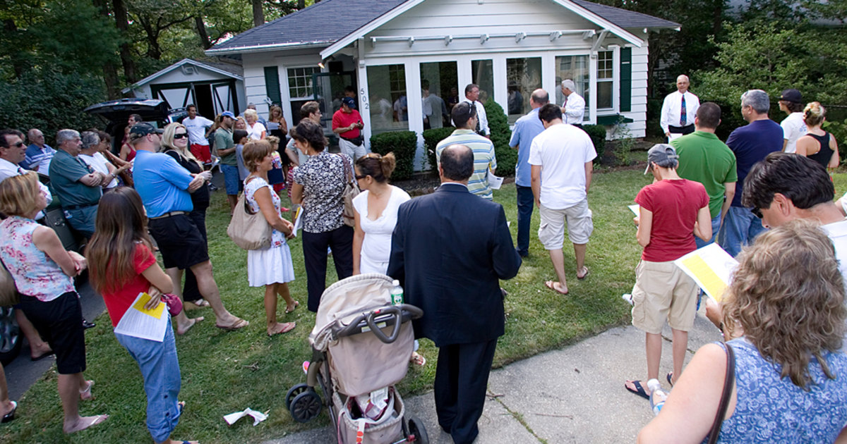 more-are-sold-on-the-idea-of-home-auctions