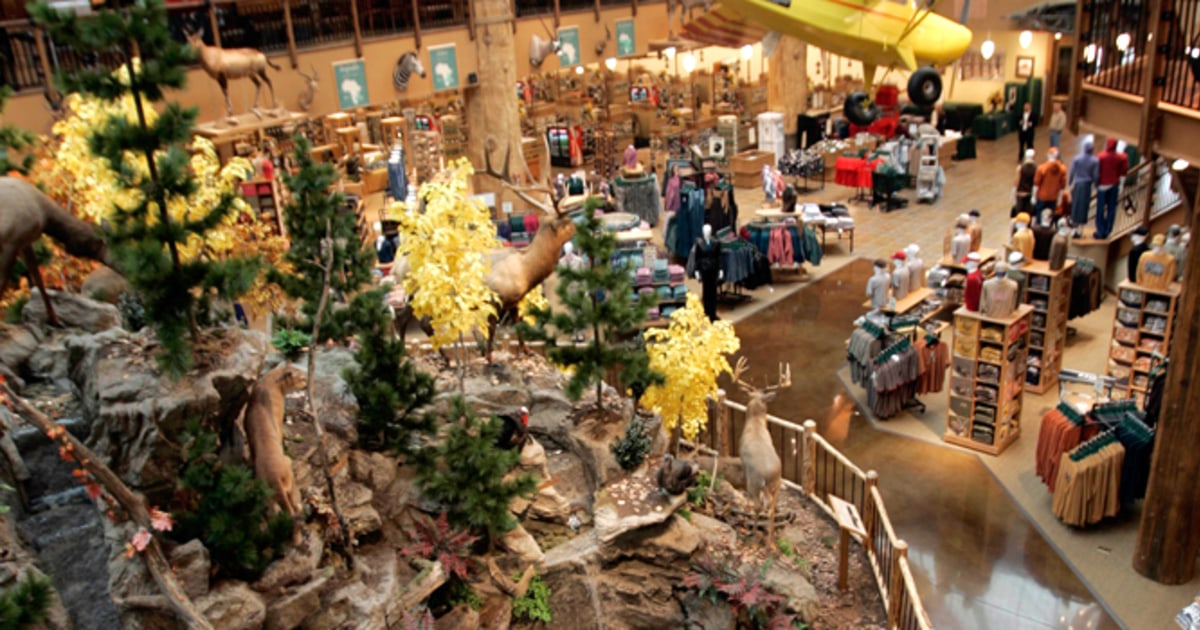 Cabellas store shop