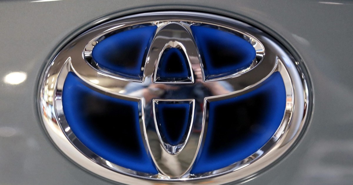 Toyota Recalls 1.9 Million Prius Vehicles Worldwide Over Glitch