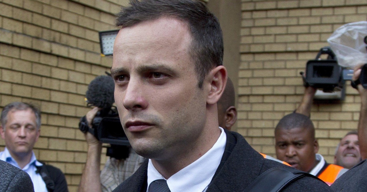 Oscar Pistorius to Cop: 'You Can't Just Touch Another Man's Gun'