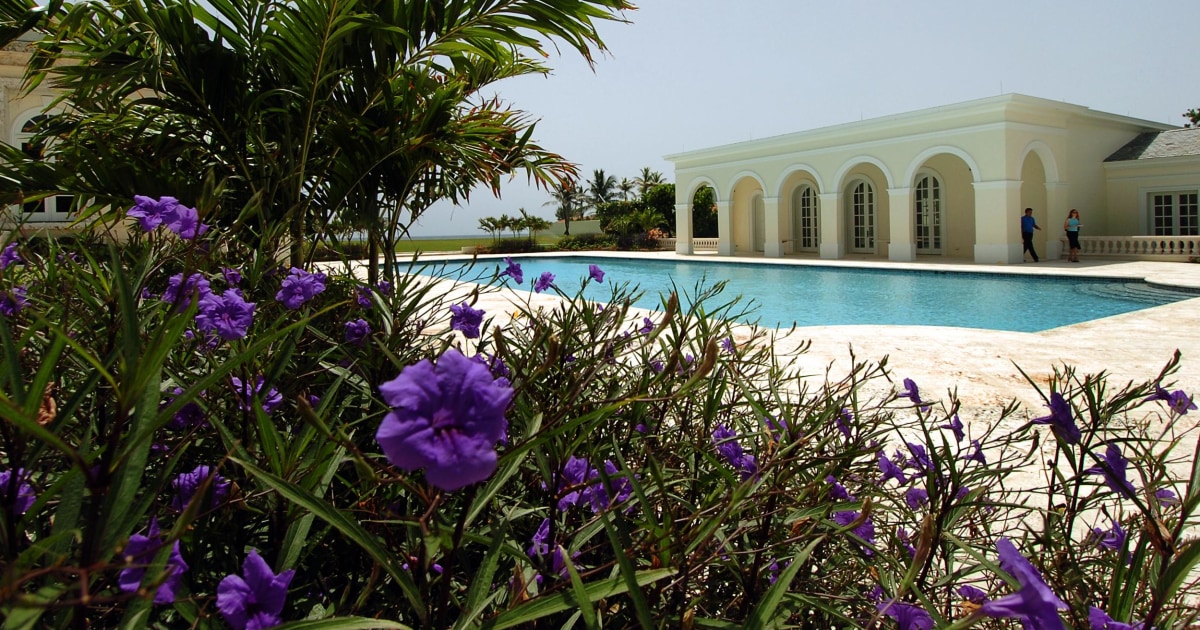 What Sanctions? How Russians Spend Their Rubles in the U.S.