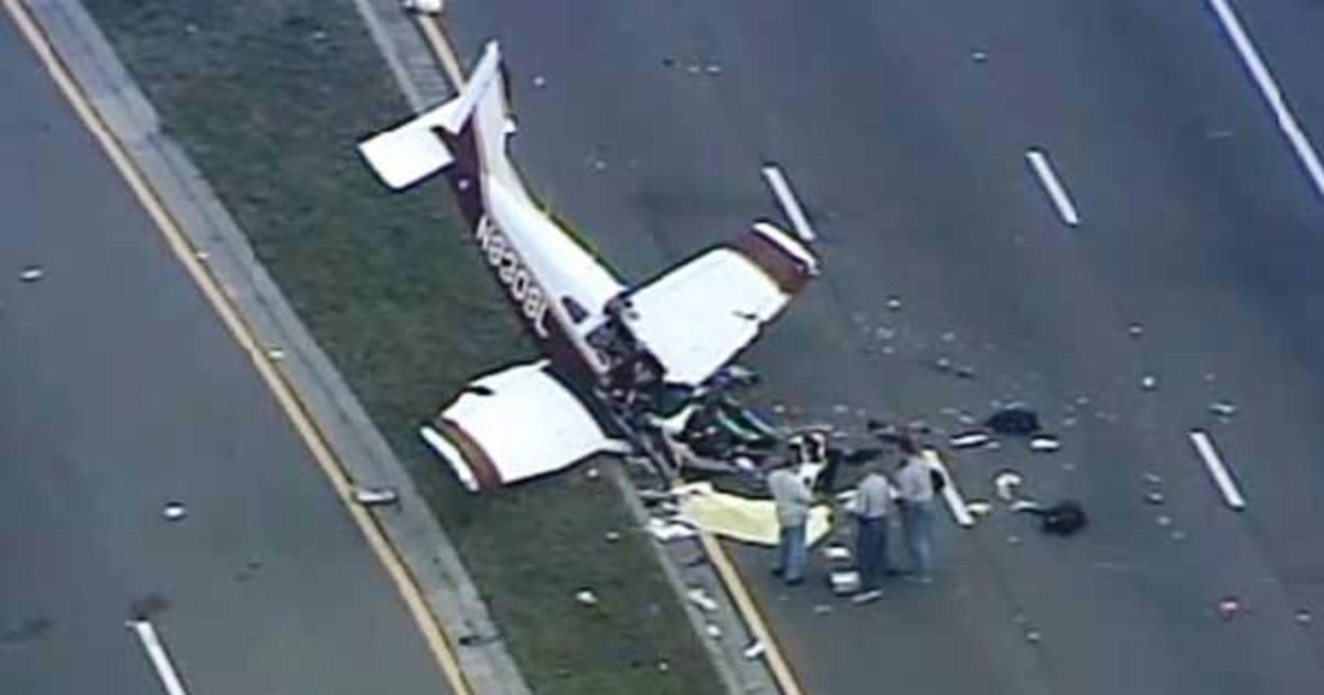 Pilot Killed, 2 Injured When Small Plane Crashes onto Florida Street