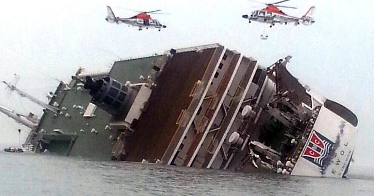 Ferry Disaster 9 Dramatic Images Tell Horrific Story