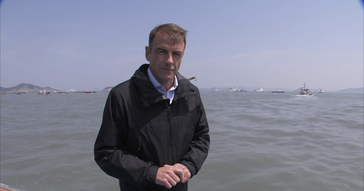 Bill Neely Details Recovery Efforts for South Korean Ferry