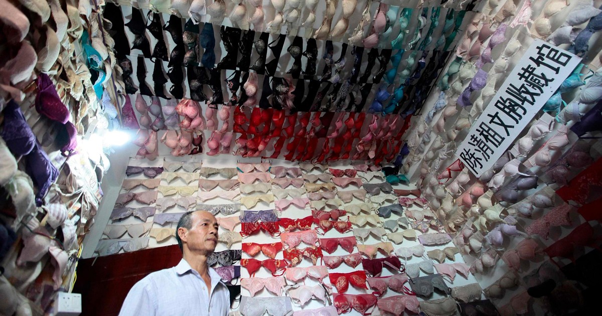 Chinese Man Shows Off His Collection of 5,000 Bras