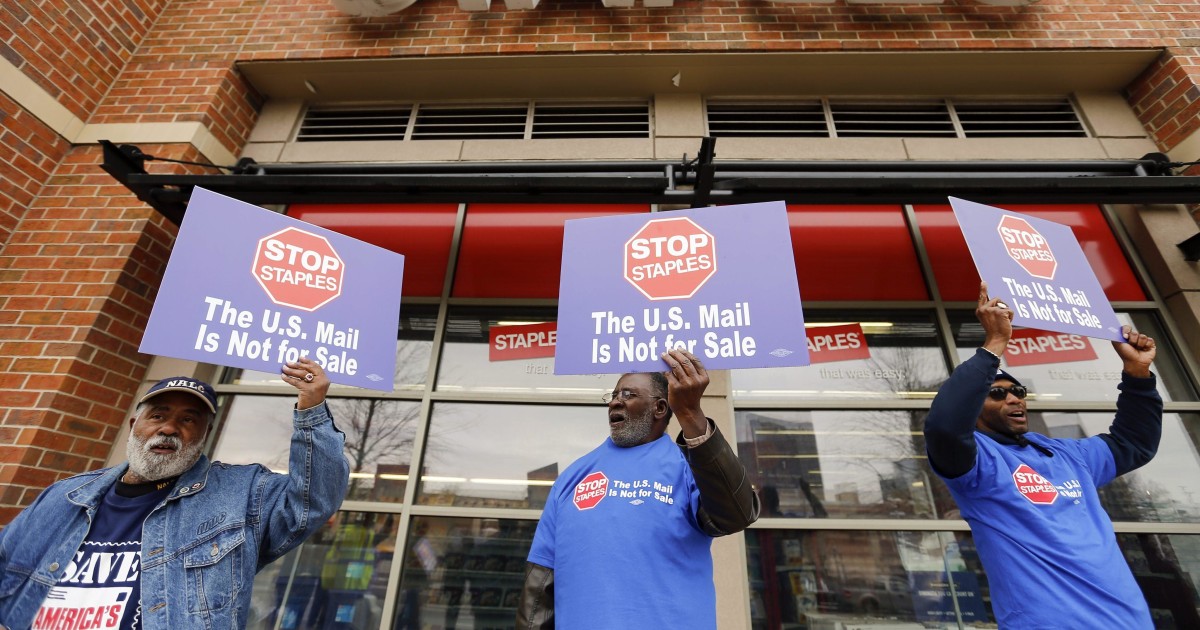 USPS Workers Protest Mail Counters Opening at Staples