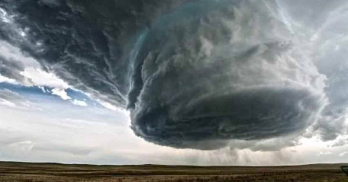 Whoa! Spectacular Supercell Storm Takes Shape in Time-Lapse Video