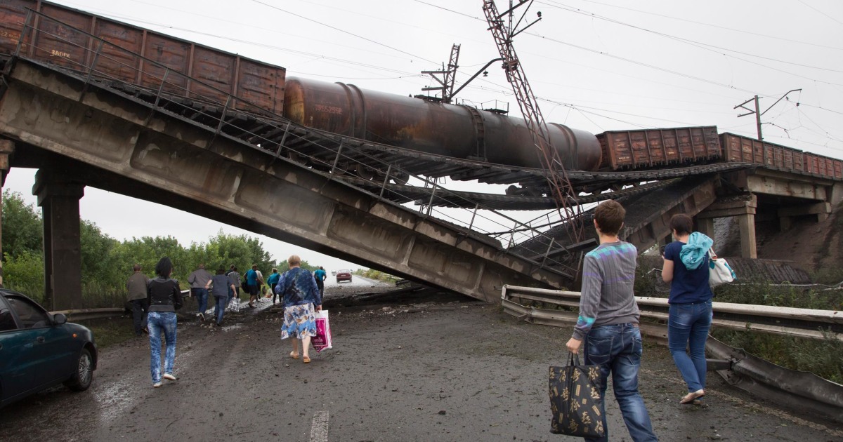 Bridges Blown Up To Block Ukraine Rebel City   Pc 140707 Ukraine 01 