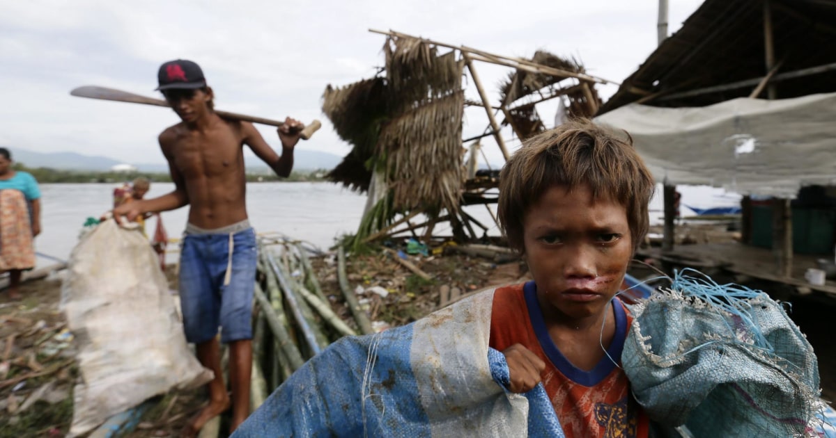 Typhoon Rammasun Heads for China After Killing 38 in Philippines