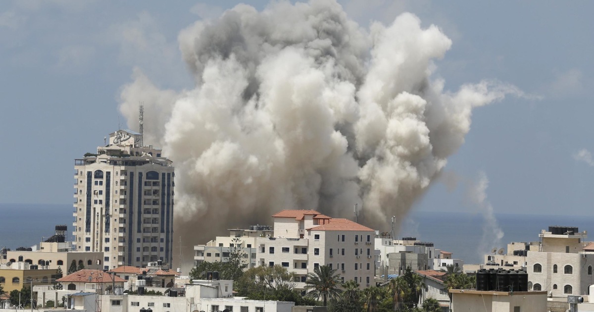 Airstrikes Continue in Gaza after Three-Day Truce Fails to End War