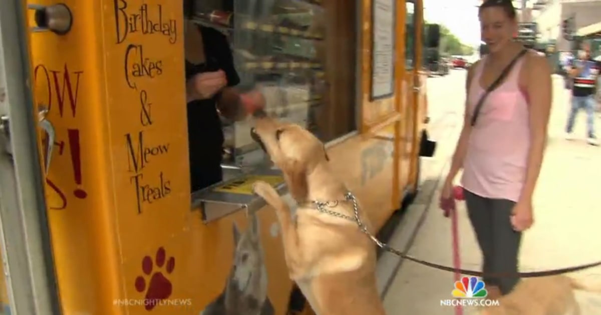 Food Trucks Go to the Dogs