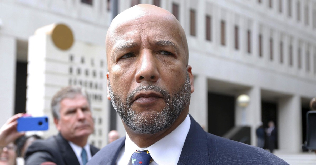 Former New Orleans Mayor Ray Nagin Arrives at Prison to Serve 10 Years