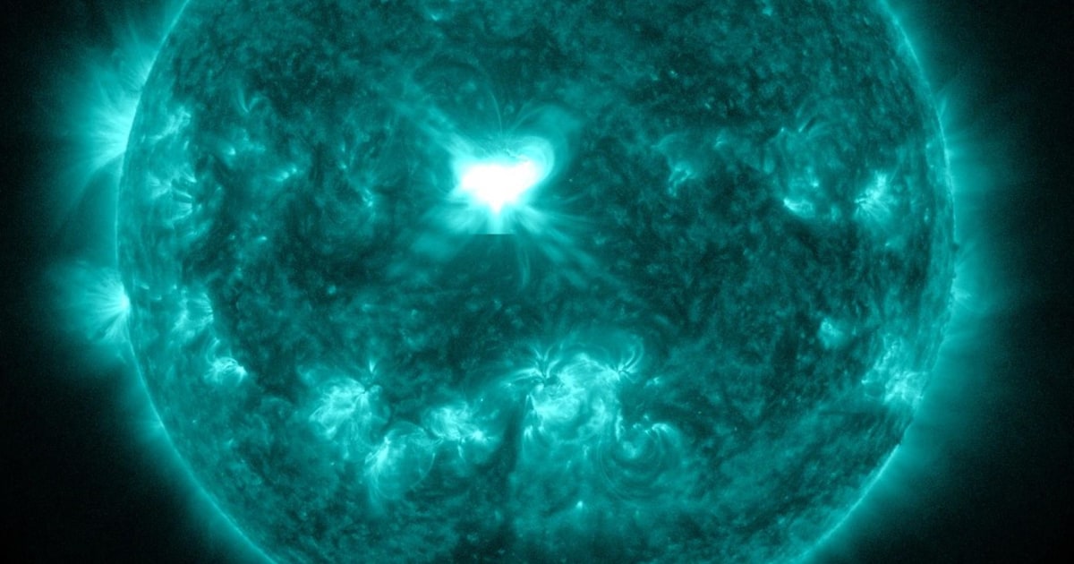 Solar Storm Warning Sun Shoots XFlare Outburst at Earth