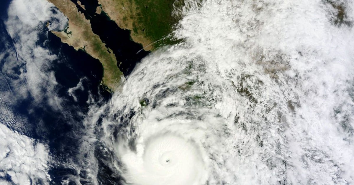 Hurricane Odile Slams Cabo San Lucas, Leaves 'Demolished Paradise'