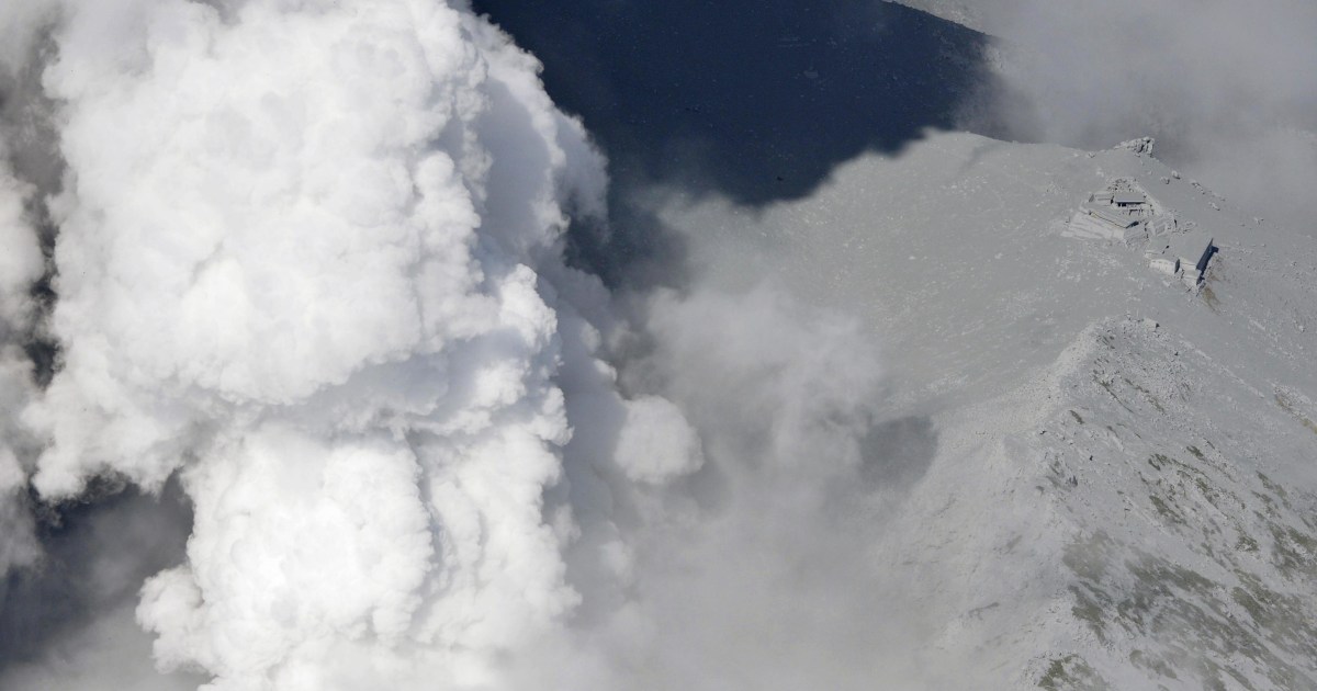 Erupting Japan Volcano Catches Hikers by Surprise, Injures Dozens