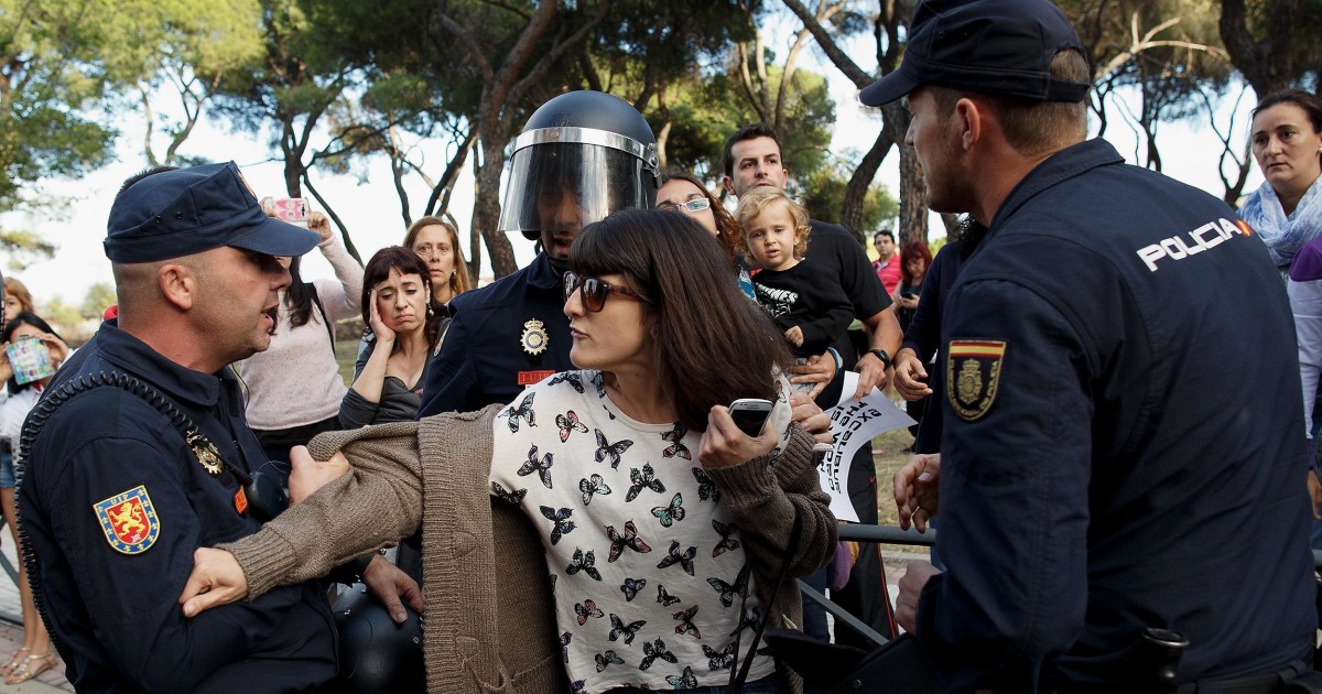 Animal Rights Protests Erupt Over Dog Exposed to Ebola