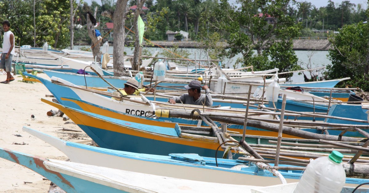 One Year After Typhoon, Filipino Fishermen Struggle to Recover
