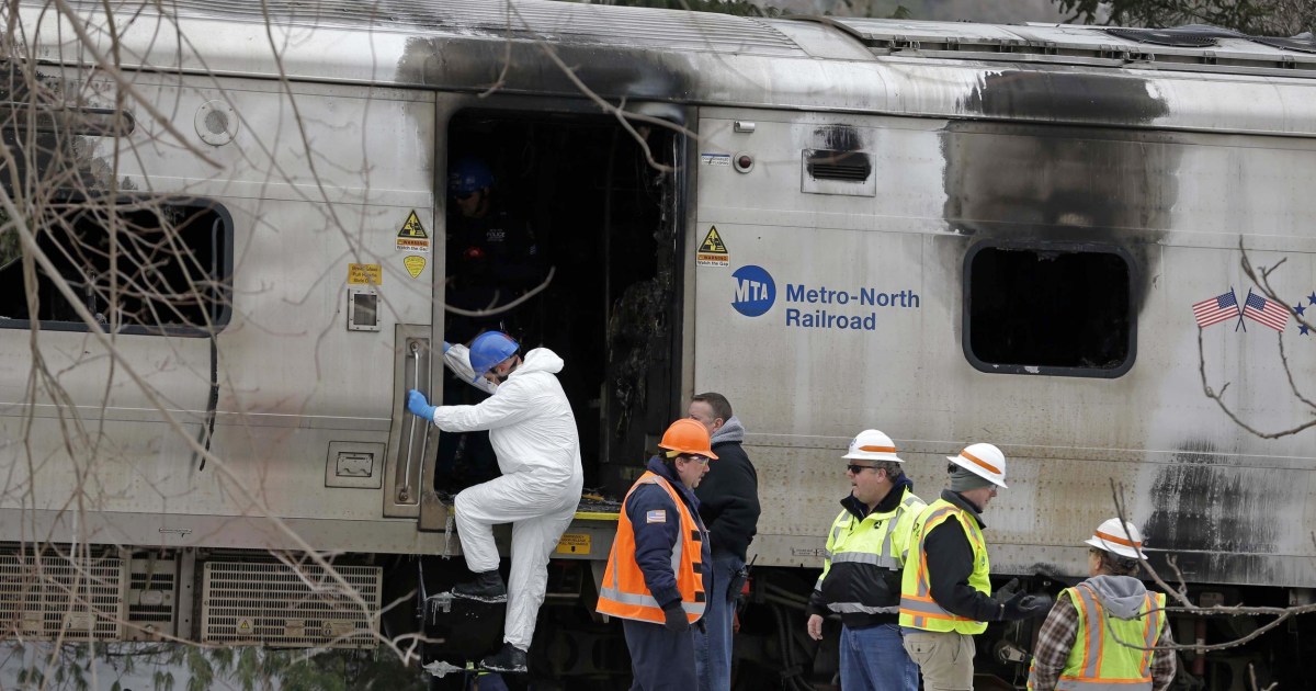 Metro North Engineer Hit Emergency Brake Before Deadly Crash Investigators Say 0309