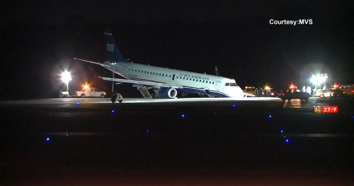 American Airlines Flight Operated by U.S. Airways Lands on Nose in Houston