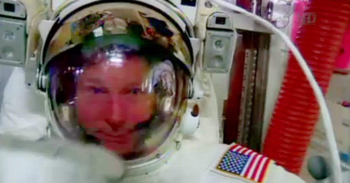 NASA OKs Sunday Spacewalk, Says Astronaut Helmet Water Leak Not a Threat