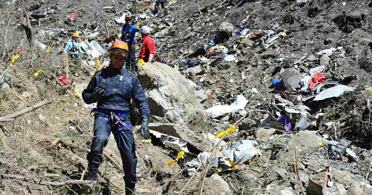 Germanwings Crash: Co-Pilot Lubitz Appears to Have Intentionally Brought Airbus Down