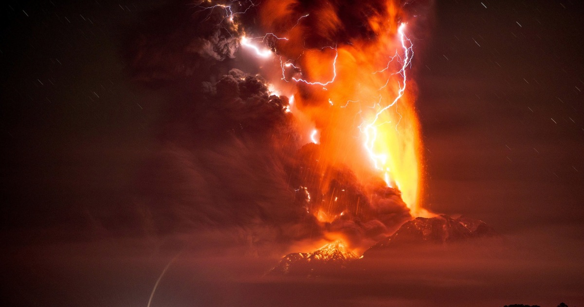 Calbuco Volcano Spews Giant Tower of Ash in Chile