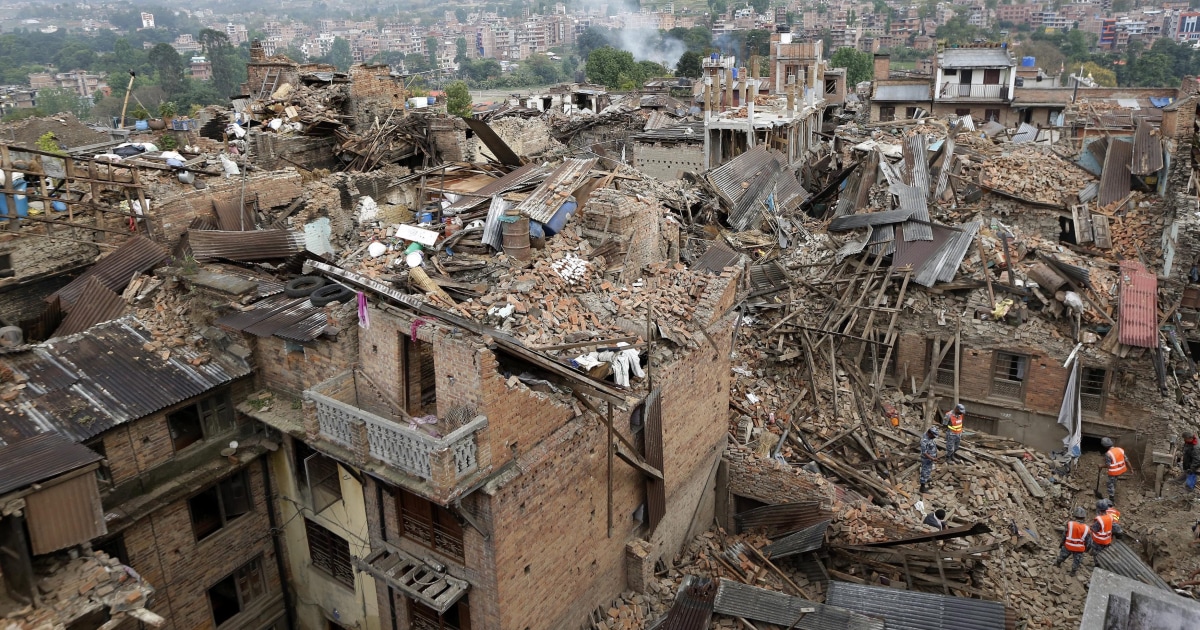 Nepal Earthquake Rescuers Struggle To Reach Villages As Toll Tops 3800