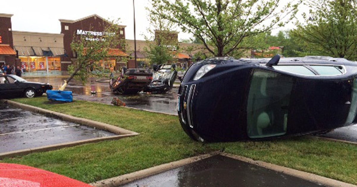 Injuries and Damage as Tornado Tosses Cars in Ohio