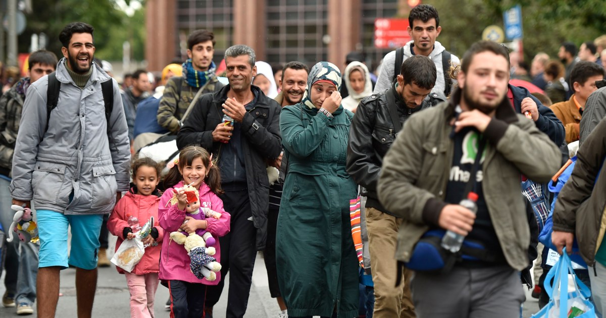 Germany To Spend $6.6 Billion On 800,000 Refugees And Migrants