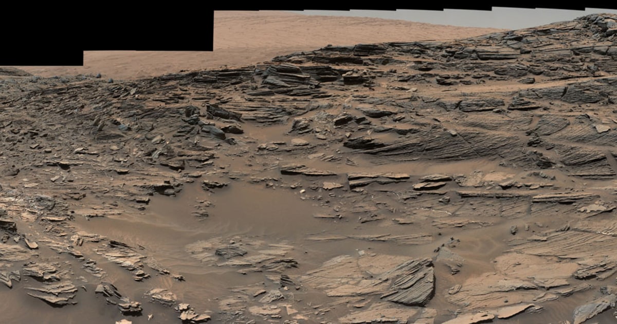 Curiosity Rover Stumbles Upon Petrified Sand Dunes on Mars