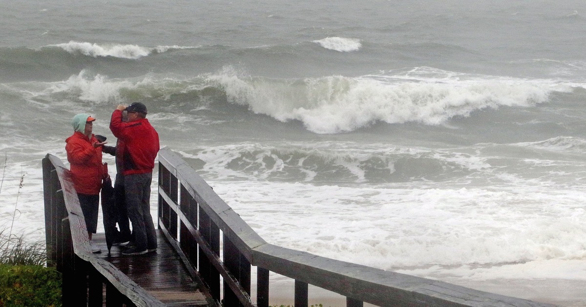 Hurricane Joaquin and Rex Block to Bring LifeThreatening Floods(01)