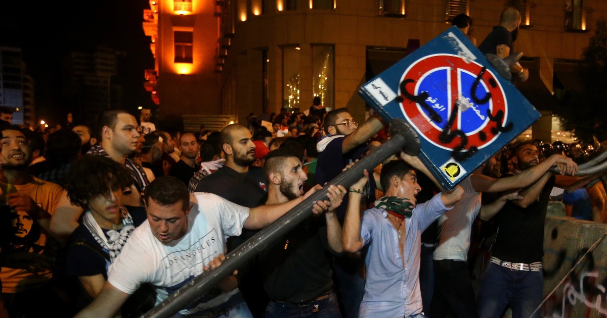 'No More Trash!' Lebanese Demonstrators Demand