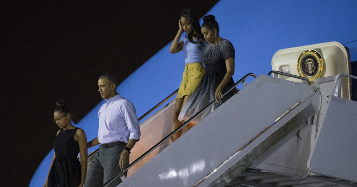Aloha, Obamas First Family Vacations in Hawaii for Christmas Break