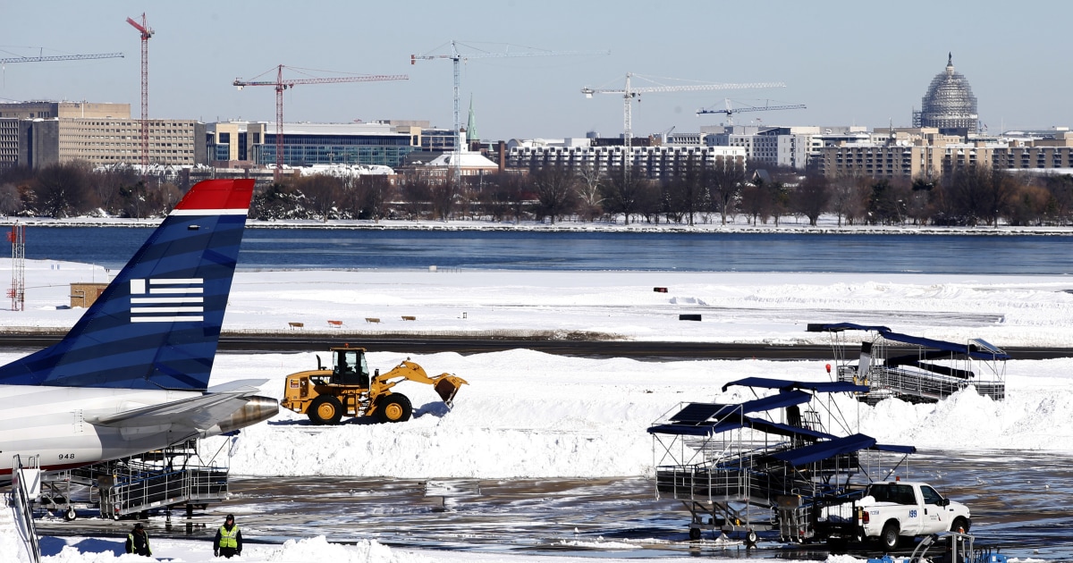 Travel Snarled as East Coast Digs Out From Historic Blizzard