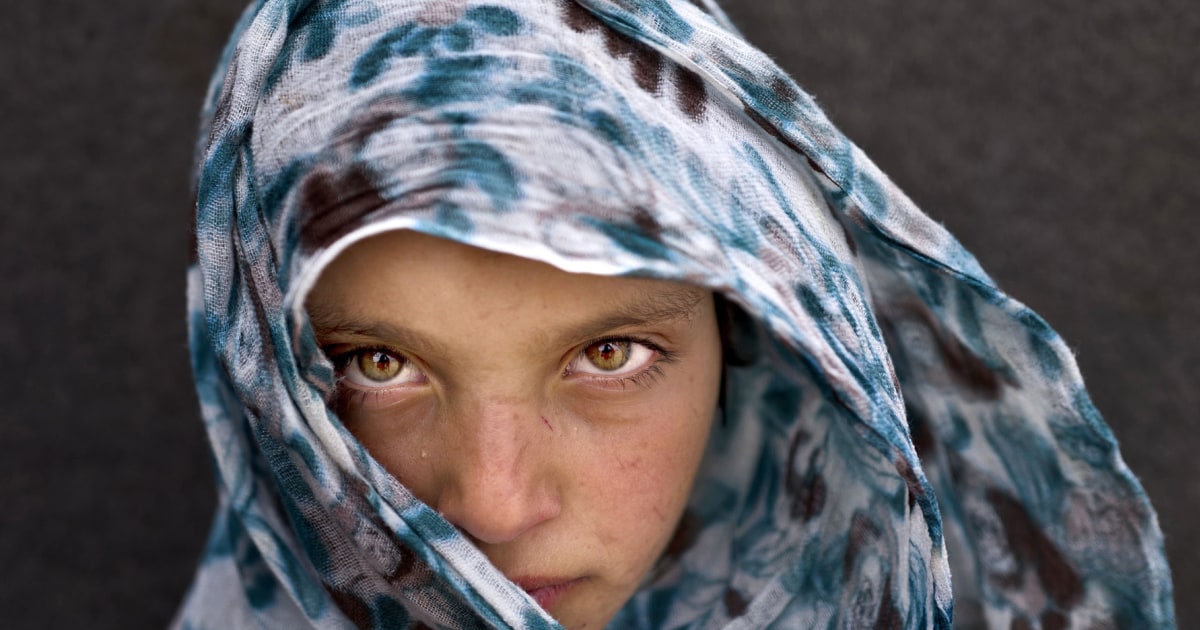 Syrian Face Portraits Capture Piercing Gaze of Syrian Refugee Children