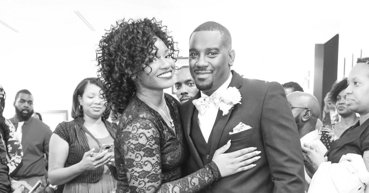 Computer Love Swoons Over Viral ForeverDuncan Wedding
