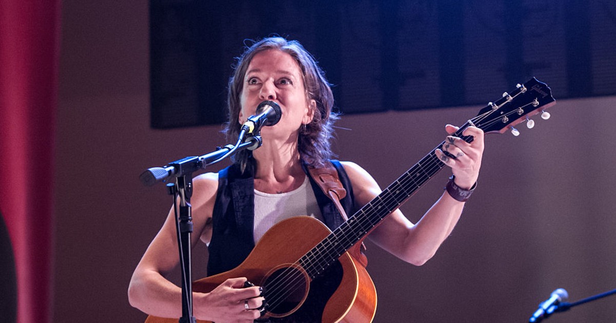 Ani DiFranco on Feminism, Patriarchy & Trump