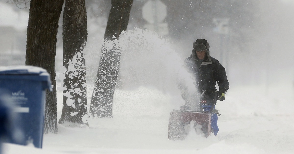 Season's First Arctic Blast Brings Subzero Temperatures to Plains