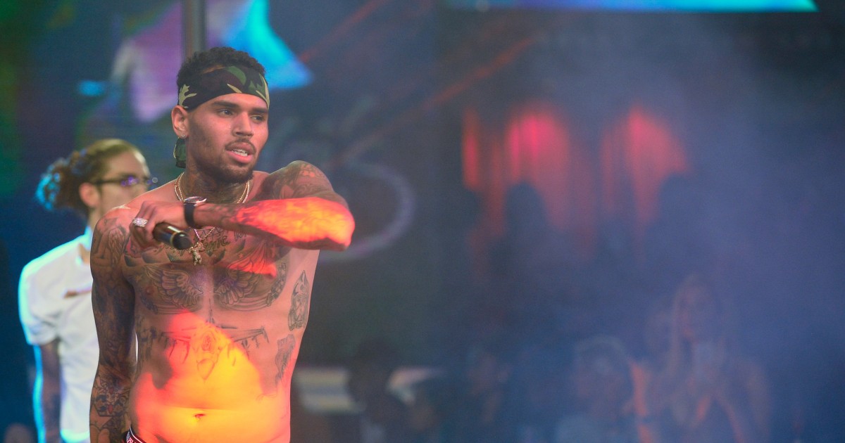 Chris Brown Investigated by Las Vegas Police for Alleged Battery, Theft(00)