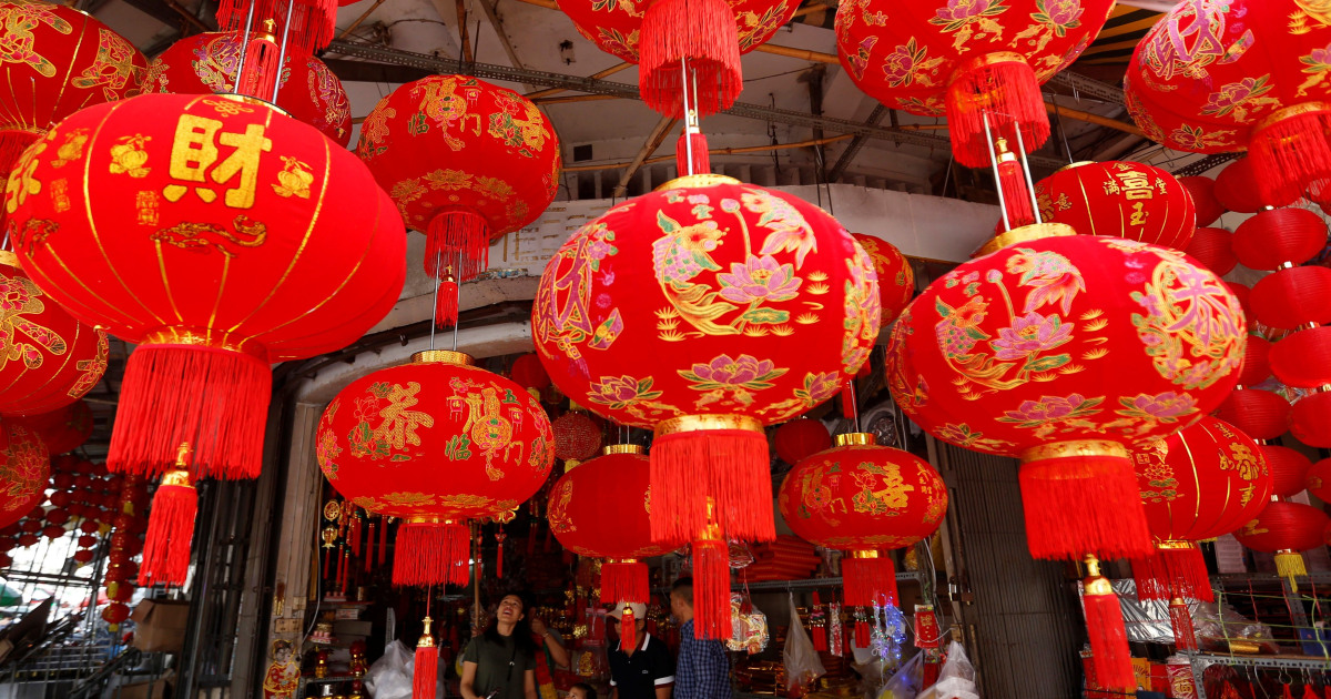 Popular Lunar New Year Traditions - Lunar New Year Customs and Dishes
