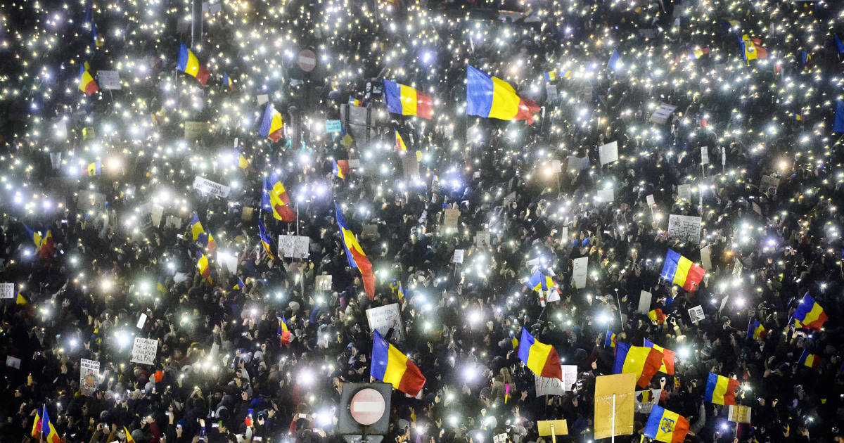 In Romania, Protests Prompt Government to Rescind Corruption Bill