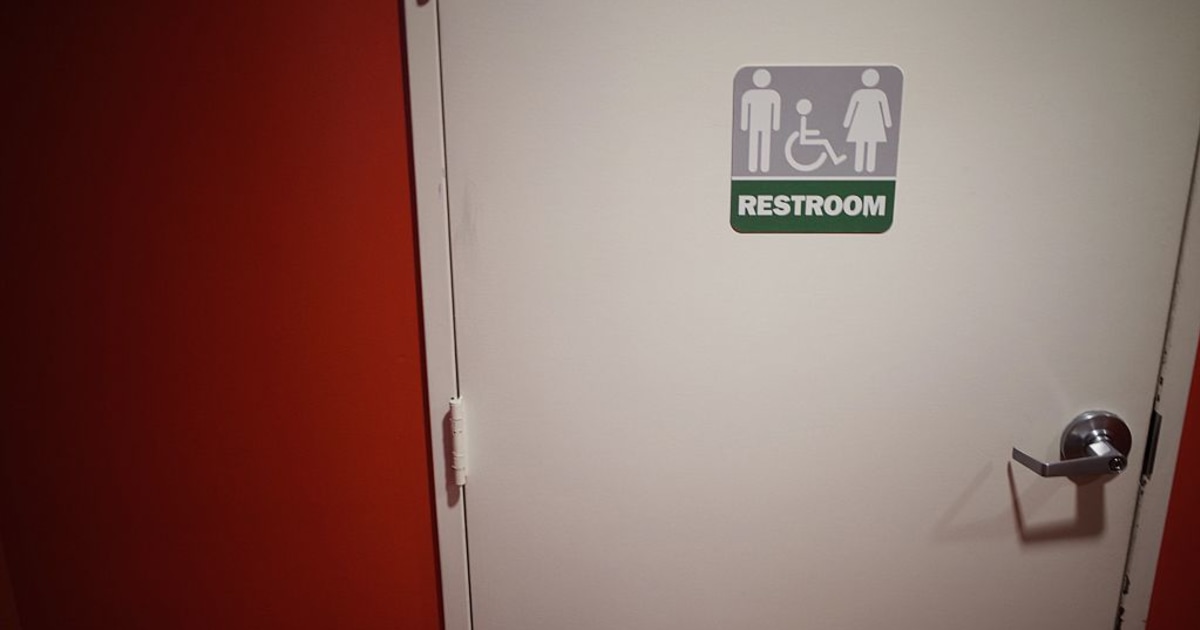 US Withdraws Stay Request in Transgender Bathroom Case